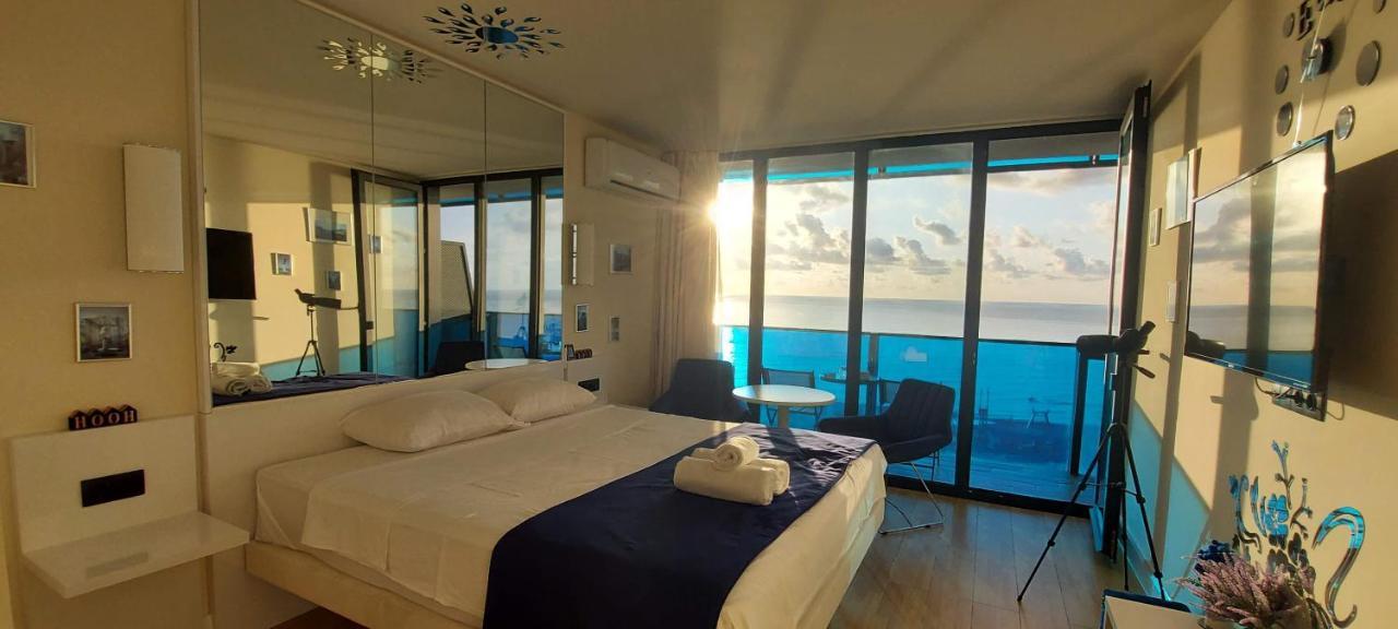 E&S Apartment - Sunset & Sea View 바투미 외부 사진