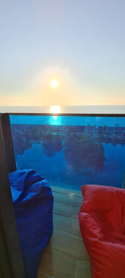E&S Apartment - Sunset & Sea View 바투미 외부 사진