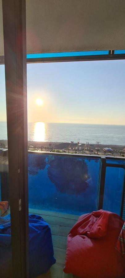 E&S Apartment - Sunset & Sea View 바투미 외부 사진